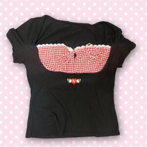 Gingham milkmaid top🍒🤍
